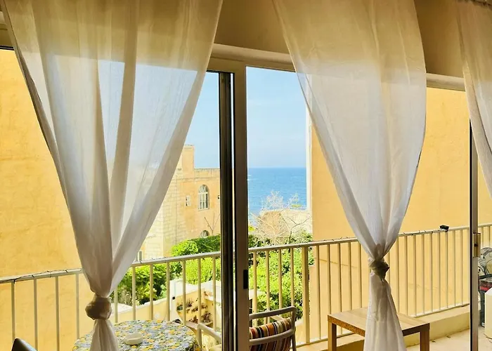 Apartment Sea View In Sliema